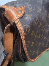 Load image into Gallery viewer, LOUIS VUITTON SAUMUR 35 MONOGRAM CROSSBODY BAG