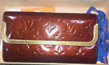 Load image into Gallery viewer, LV Vernis Rossmore MM Amarante Wallet
