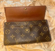 Load image into Gallery viewer, LOUIS VUITTON MONOGRAM PORTEFEUILLE SARAH LONG WALLET BROWN