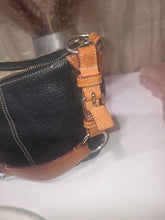 Load image into Gallery viewer, DOONEY BLACK LEATHER SHOULDER BAG