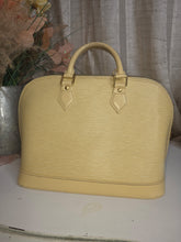 Load image into Gallery viewer, Louis Vuitton Alma Epi Hand Bag Vanilla
