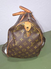 Load image into Gallery viewer, LOUIS VUITTON KEEPALL 40CM WEEKEND BAG
