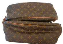 Load image into Gallery viewer, LOUIS VUITTON  SAUMUR 30CM
