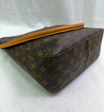 Load image into Gallery viewer, LOUIS VUITTON LOOPING GM SHOULDER BAG MI0050
