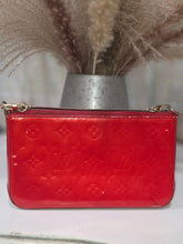 Load image into Gallery viewer, LOUIS VUITTON RED VERNIS POCHETTE C/O PEELING PROJECT
