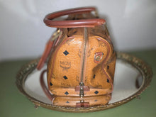 Load image into Gallery viewer, MCM BOSTON 25CM BAG
