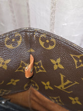 Load image into Gallery viewer, LOUIS VUITTON MONOGRAM SAC SHOPPING TOTE BAG COA INCL
