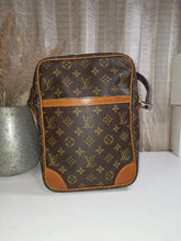 Load image into Gallery viewer, LOUIS VUITTON DANUBE UNISEX MONOGRAM CROSSBODY SHOULDER BAG

