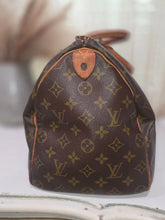 Load image into Gallery viewer, SPEEDY 35 ZIPPER REPLACEMENT NEEDED
