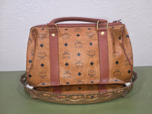 Load image into Gallery viewer, MCM BOSTON BAG 30
