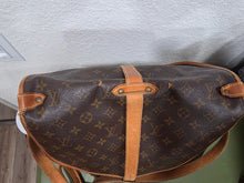 Load image into Gallery viewer, LOUIS VUITTON SAUMUR 35 MONOGRAM CROSSBODY BAG
