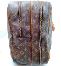 Load image into Gallery viewer, LOUIS VUITTON RARE SIRIUS 58CM DATE CODE 874 VX

