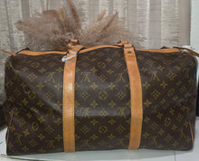 Load image into Gallery viewer, LOUIS VUITTON SAC SOUPLE 45
