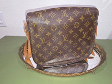Load image into Gallery viewer, LOUIS VUITTON PRE-LOVED SAINT CLOUD PM SHOULDER BAG
