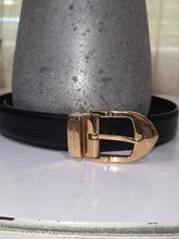 Load image into Gallery viewer, LOUIS VUITTON BLK EPI LEATHER BELT 85/34
