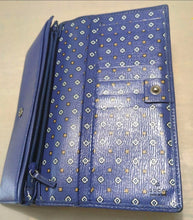 Load image into Gallery viewer, GUCCI BLUE LEATHER WALLET
