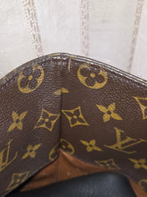 Load image into Gallery viewer, LOUIS VUITTON MONOGRAM SAC SHOPPING TOTE BAG COA INCL
