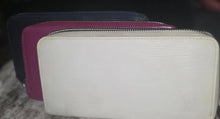 Load image into Gallery viewer, LOUIS VUITTON EPI LEATHER ZIPPIE WALLET
