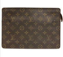Load image into Gallery viewer, LOUIS VUITTON VINTAGE MONOGRAM POCHETTE HOMME CLUTCH
