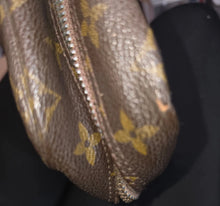 Load image into Gallery viewer, LOUIS VUITTON VINTAGE (30+Y.O.) MONOGRAM TROUSSE TOILETRY COSMETIC POUCH 28CM
