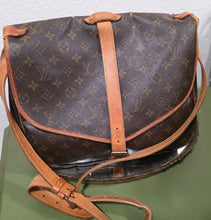 Load image into Gallery viewer, LOUIS VUITTON SAUMUR 35 MONOGRAM CROSSBODY BAG
