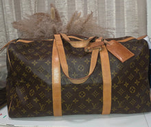 Load image into Gallery viewer, LOUIS VUITTON SAC SOUPLE 45
