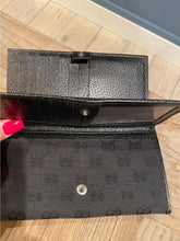 Load image into Gallery viewer, GUCCI TRIFOLD CHECKBOOK BLACK WALLET 16 CARD HOLDER
