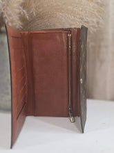 Load image into Gallery viewer, LOUIS VUITTON MONOGRAM WALLET

