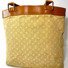 Load image into Gallery viewer, LOUIS VUITTON MINI LIN LUCILLE GM TOTE BAG
