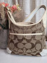 Load image into Gallery viewer, COACH BEIGE &amp; CREAM SHOULDER BAG
