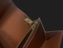 Load image into Gallery viewer, LV Sarah Wallet Monogram W/Zipper
