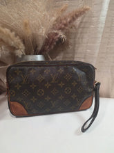 Load image into Gallery viewer, LOUIS VUITTON VINTAGE MARLY DRAGONNE LEATHER CLUTCH/WRISTLET BAG

