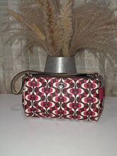 Load image into Gallery viewer, COACH PEYTON DREAM C TOP HANDLE SHOULDER BAG
