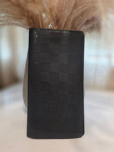 Load image into Gallery viewer, LOUIS VUITTON BLACK DAMIER BI-FOLD WALLET
