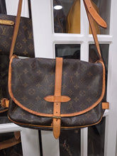 Load image into Gallery viewer, LOUIS VUITTON  SAUMUR 30CM
