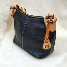 Load image into Gallery viewer, DOONEY BLACK LEATHER SHOULDER BAG
