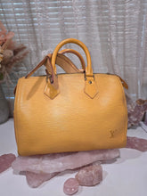 Load image into Gallery viewer, 5S SPEEDY 25 EPI YELLOW LEATHER SP0936 coa incl
