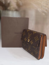Load image into Gallery viewer, LOUIS VUITTON MONOGRAM WALLET
