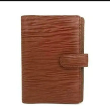 Load image into Gallery viewer, LOUIS VUITTON BROWN EPI AGENDA DAY PLANNER PM
