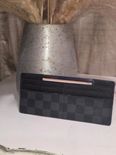 Load image into Gallery viewer, LOUIS VUITTON CARD HOLDER DAMIER GRAPHITE LONG BLACK

