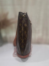 Load image into Gallery viewer, LOUIS VUITTON BABYLON TOTE BAG
