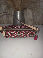 Load image into Gallery viewer, COACH PEYTON DREAM C TOP HANDLE SHOULDER BAG
