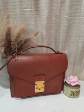 Load image into Gallery viewer, LOUIS VUITTON EPI CROSSBODY COGNAC W/2 KEYS

