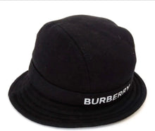 Load image into Gallery viewer, BURBERRY BLACK COTTON BUCKET HAT SMALL
