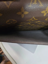 Load image into Gallery viewer, 24 Louis Vuitton Monogram Canvas Porte-Document Briefcase/ Fits a 17" Labtop
