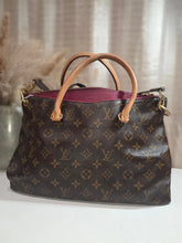 Load image into Gallery viewer, LOUIS VUITTON DISCONTINUED MONOGRAM PALLAS BB BAG

